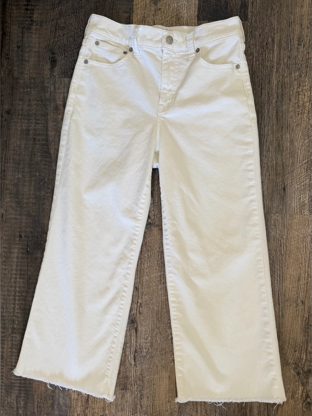 J.CREW women’s (24) Wide-Leg Crop White Denim Fray Hem 22.5” Inseam •BR051 2025